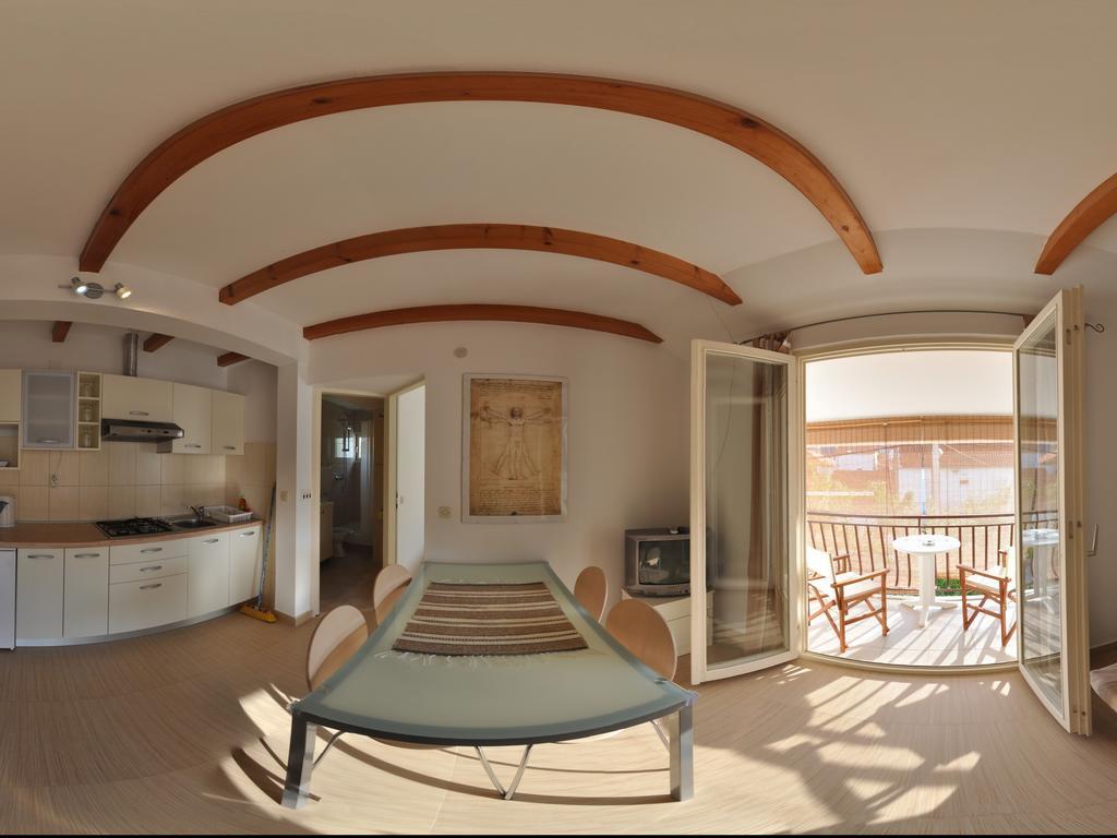 Apartments Cala Biograd Na Moru Quarto foto