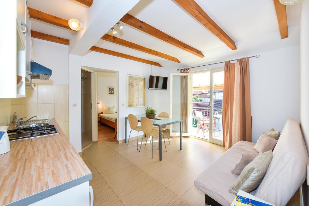 Apartments Cala Biograd Na Moru Exterior foto