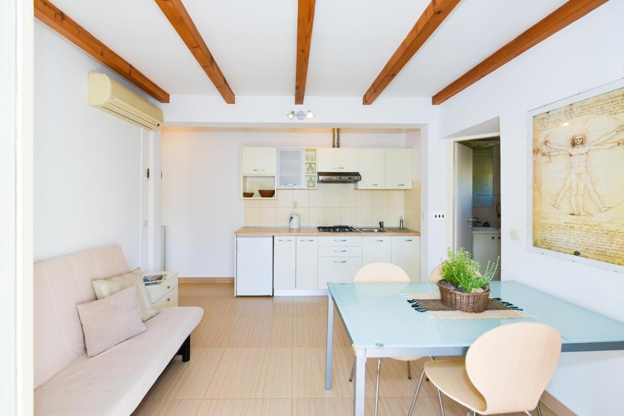 Apartments Cala Biograd Na Moru Exterior foto